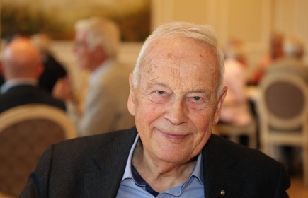 PRID Urs Klemm pointe l'absence d'évaluation et de communication claire au Rotary
